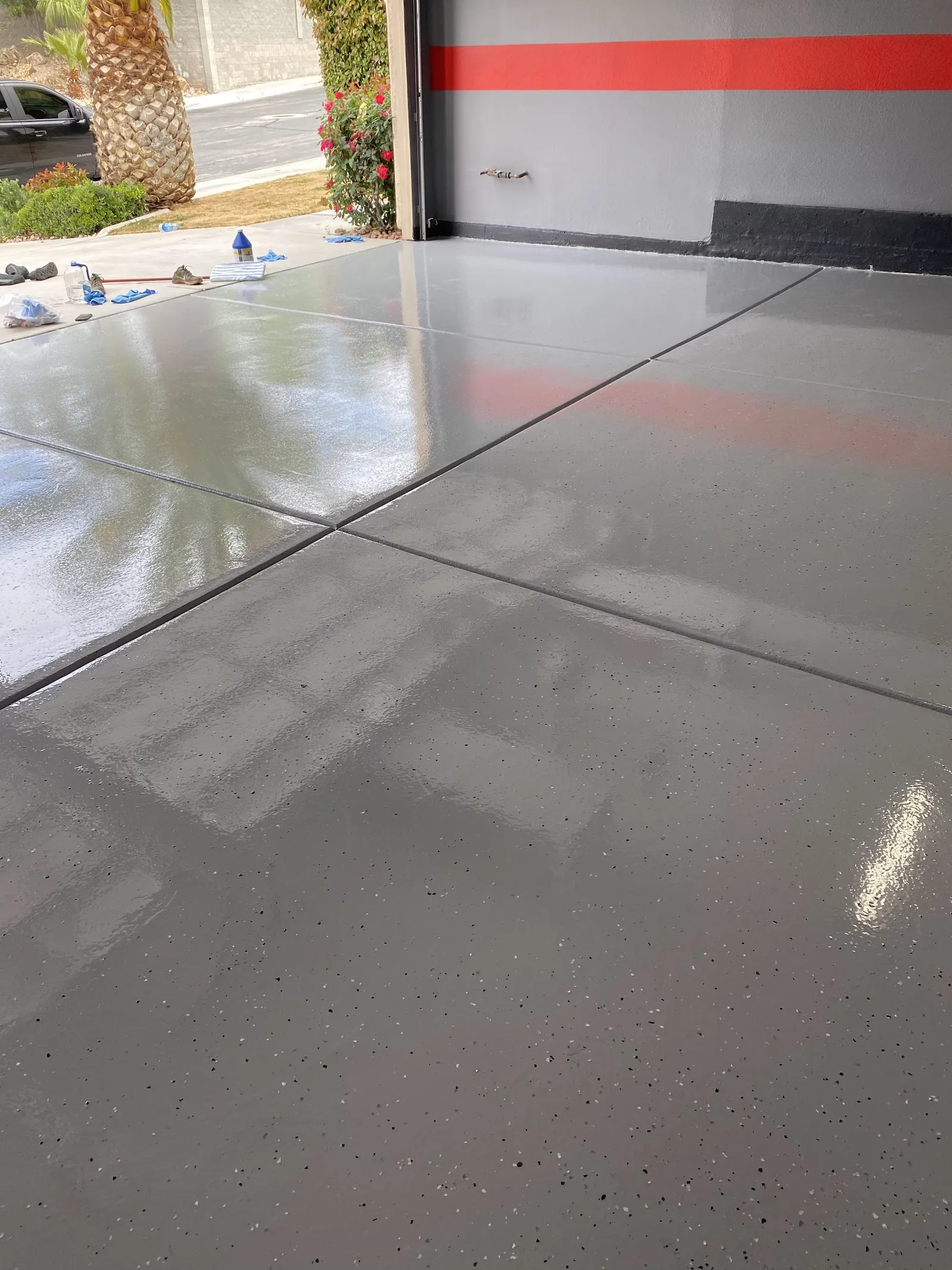 Residential epoxy floor finish